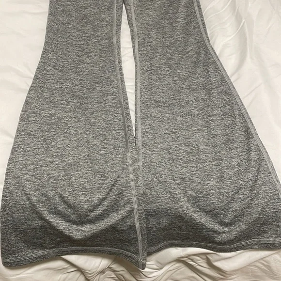 Aerie Offline Grey Foldover Pants - Picture 3 of 3